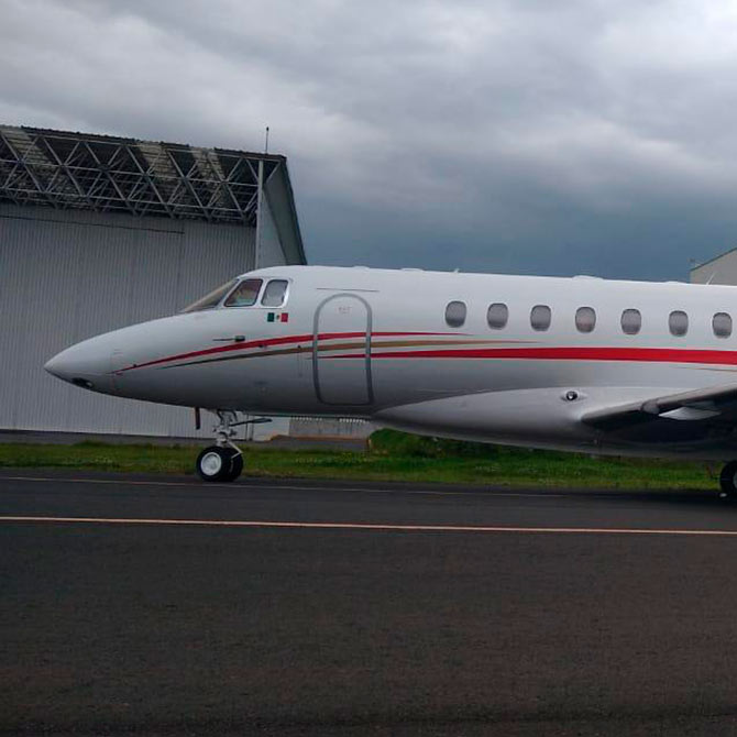 Hawker 1000